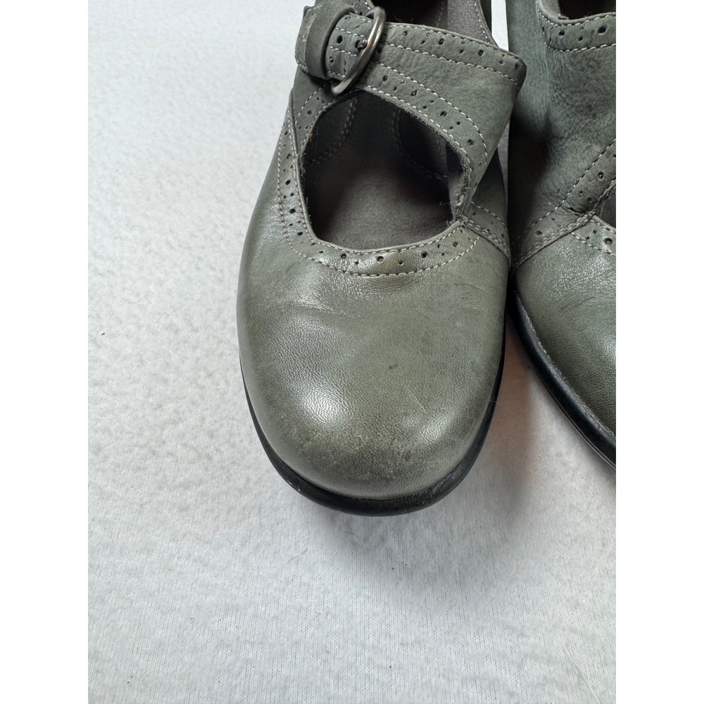 Dark Academia Clarks Womens 8.5 Mary Jane Grey Leather Brogue Block Heel 39346 - Picture 4 of 12